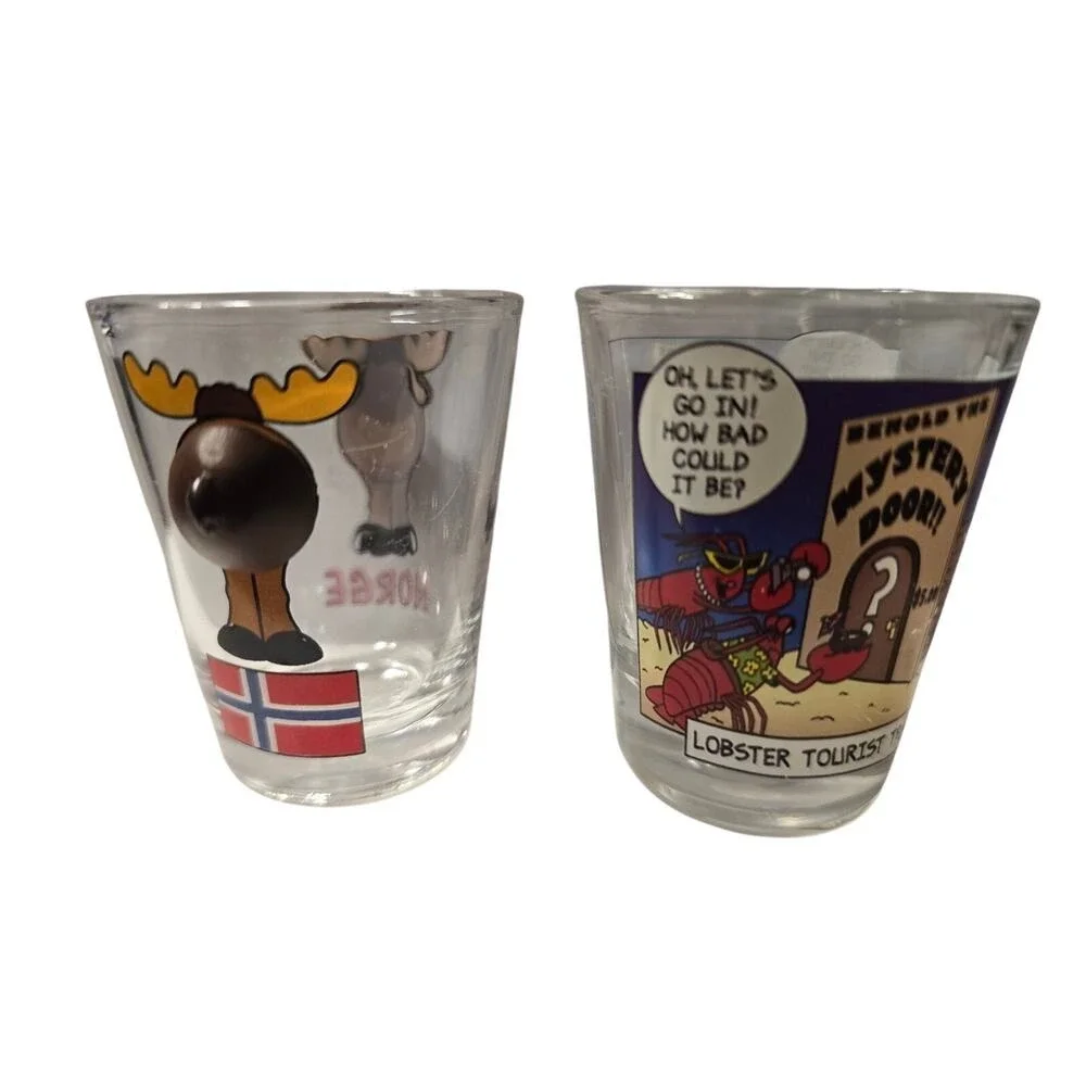 Set of 2 funny Tourist‎ Souvenir Shot Glasses